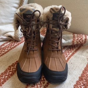 UGG X Pendleton collab Adirondack boots
